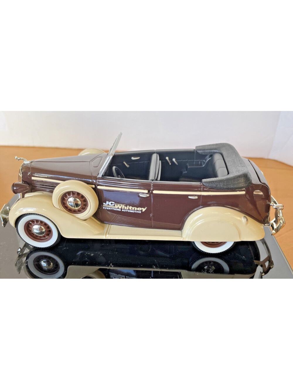 1994 Liberty Classics 1936 Dodge Convertible Sedan Coin Bank JC whitney NIB